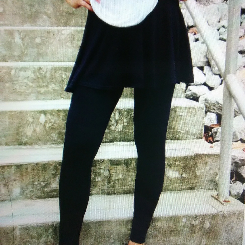 SOLD OUT!!Navy Junior Fit Pleated Skirt leggings.!